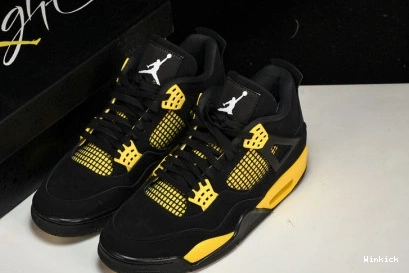4 JORDAN THUNDER RETRO AIR DH6927-017 0719